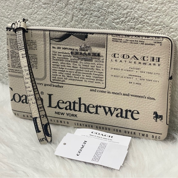 Coach Large Corner Zip Wristlet With Newspaper Print - Picture 3 of 10